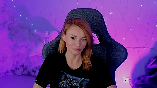 MistyBarnes online show from March 10, 2025, 12:04 pm