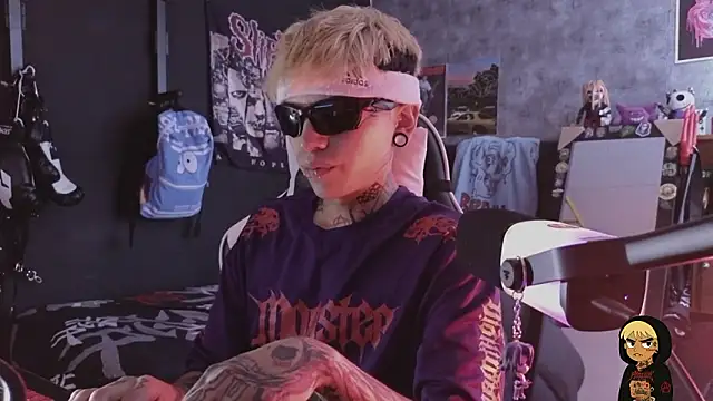 AcidMilo online show from February 4, 2026, 4:02 pm