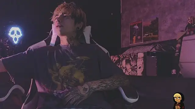 AcidMilo online show from May 3, 2026, 3:01 am