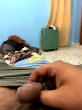 Snapshot of Mushroomhead69 chatting on November 7, 2025, 3:28 am Mushroomhead69 online show from November 7, 2025, 3:28 am