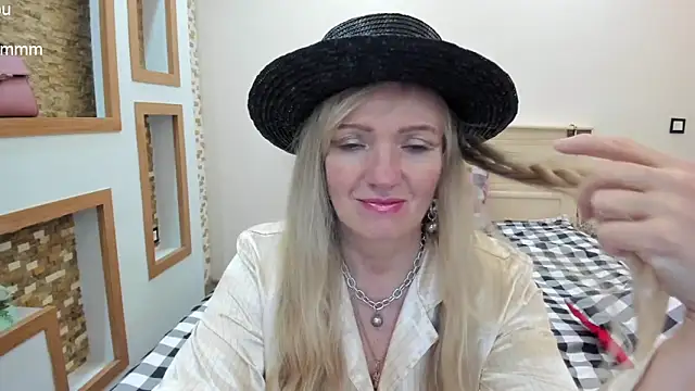 Snapshot of TrueFoxyyy chatting on March 5, 2025, 7:49 pm TrueFoxyyy online show from March 5, 2025, 7:49 pm