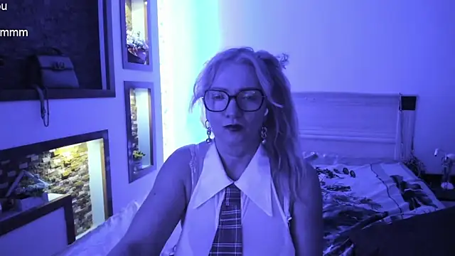 Snapshot of TrueFoxyyy chatting on March 12, 2025, 6:11 pm TrueFoxyyy online show from March 12, 2025, 6:11 pm