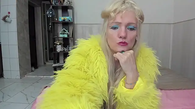 Snapshot of TrueFoxyyy chatting on October 15, 2025, 4:51 pm TrueFoxyyy online show from October 15, 2025, 4:51 pm