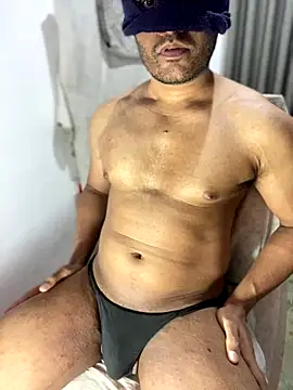 Snapshot of Lahirumadu2 chatting on December 17, 2025, 7:20 pm Lahirumadu2 online show from December 17, 2025, 7:20 pm