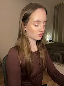 malyshhka online show from April 6, 2026, 9:49 pm