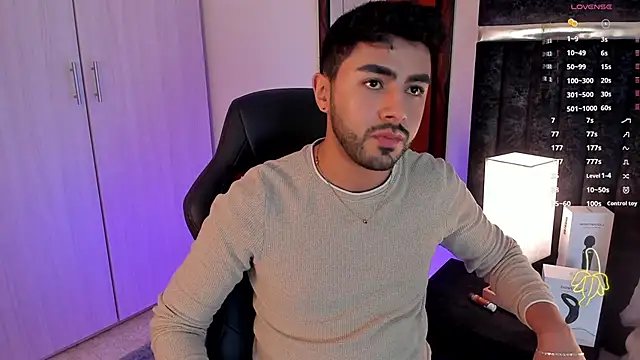 Snapshot of ItsMeEros chatting on January 21, 2025, 9:25 pm ItsMeEros online show from January 21, 2025, 9:25 pm