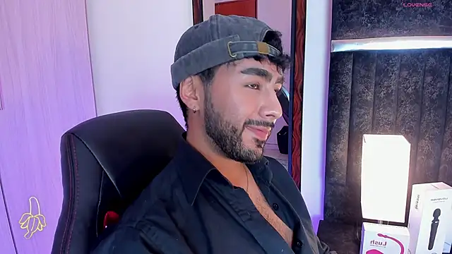 Snapshot of ItsMeEros chatting on January 30, 2025, 12:50 am ItsMeEros online show from January 30, 2025, 12:50 am