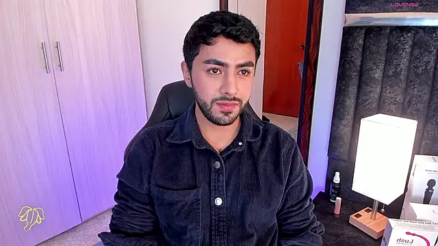 Snapshot of ItsMeEros chatting on February 19, 2025, 9:58 pm ItsMeEros online show from February 19, 2025, 9:58 pm