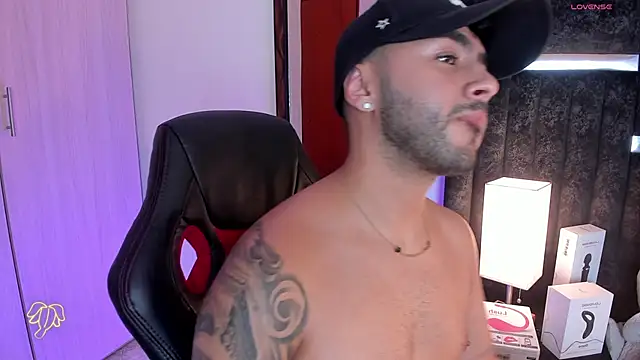 Snapshot of ItsMeEros chatting on March 3, 2025, 12:59 am ItsMeEros online show from March 3, 2025, 12:59 am