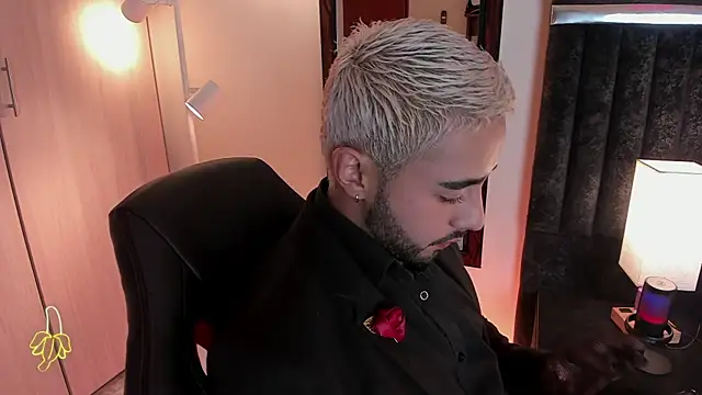 Snapshot of ItsMeEros chatting on September 14, 2025, 12:21 am ItsMeEros online show from September 14, 2025, 12:21 am