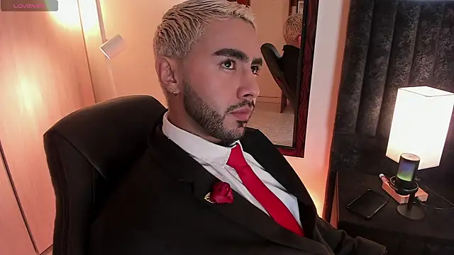 Snapshot of ItsMeEros chatting on September 18, 2025, 11:40 pm ItsMeEros online show from September 18, 2025, 11:40 pm