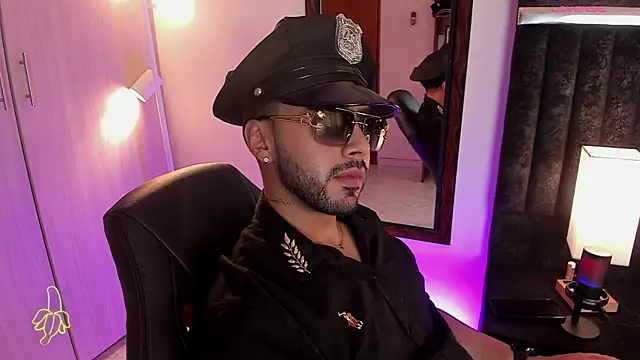 Snapshot of ItsMeEros chatting on November 6, 2025, 9:59 pm ItsMeEros online show from November 6, 2025, 9:59 pm