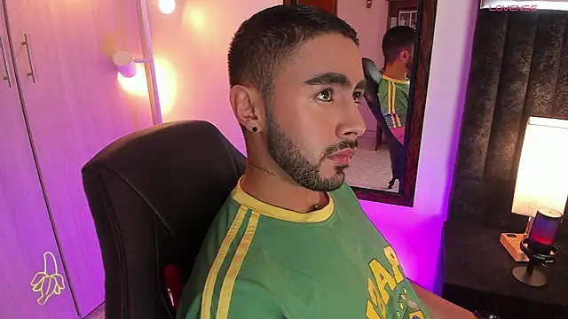 Snapshot of ItsMeEros chatting on November 12, 2025, 9:03 pm ItsMeEros online show from November 12, 2025, 9:03 pm