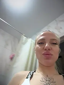 pinkstar  online show from November 16, 2025, 5:13 am