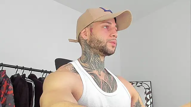  jamesleandros1 online show from November 7, 2025, 5:35 pm