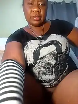 sluttyFetesa online show from October 16, 2025, 6:31 pm