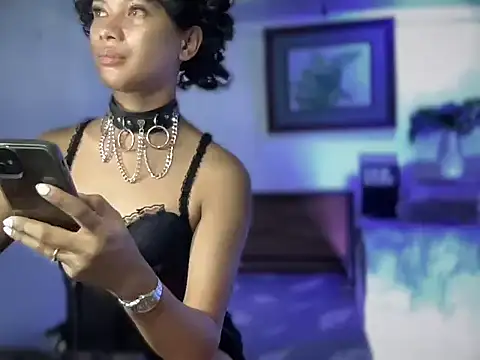 bigcock maria online show from October 29, 2025, 4:26 am