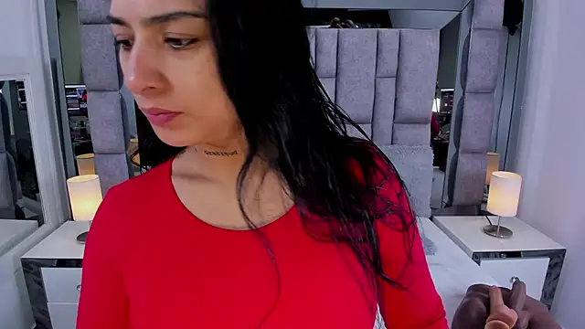 EMMAHILL1 online show from May 11, 2026, 11:05 am