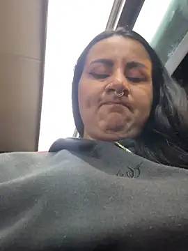 Snapshot of Abril_Luv chatting on June 17, 2026, 12:13 am Abril Luv online show from June 17, 2026, 12:13 am