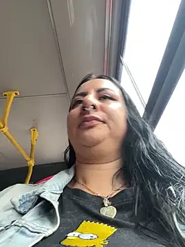 Snapshot of Abril_Luv chatting on June 19, 2026, 12:42 pm Abril Luv online show from June 19, 2026, 12:42 pm