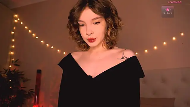 Snapshot of morphesoull chatting on October 6, 2025, 11:51 am morphesoull online show from October 6, 2025, 11:51 am