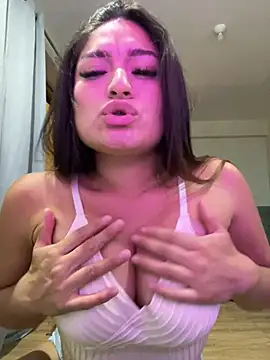 LuceroRm online show from March 3, 2026, 5:57 am