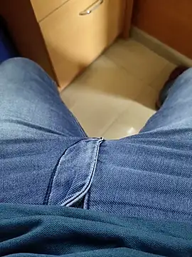 adicma123 online show from March 27, 2026, 6:52 am