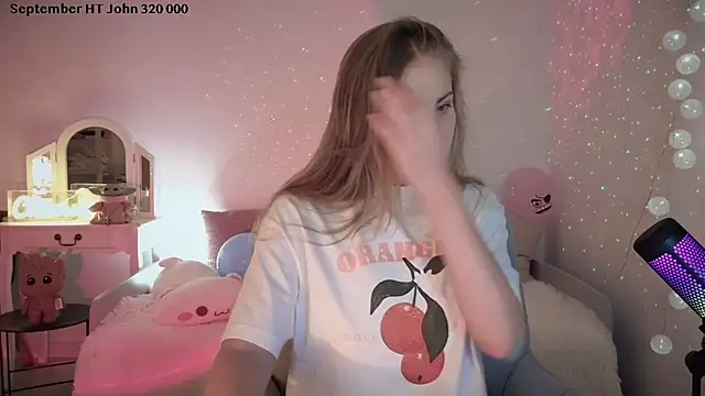 ImKeira online show from September 8, 2025, 6:40 pm