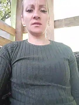 Snapshot of ulika1989 chatting on May 22, 2026, 1:39 pm ulika1989 online show from May 22, 2026, 1:39 pm