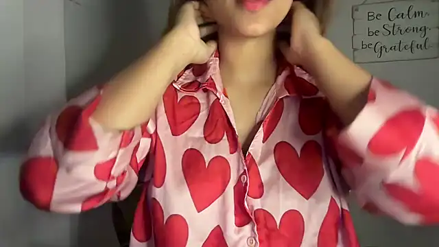 Snapshot of Queen_Sakhi chatting on January 16, 2025, 5:01 pm Queen Sakhi online show from January 16, 2025, 5:01 pm