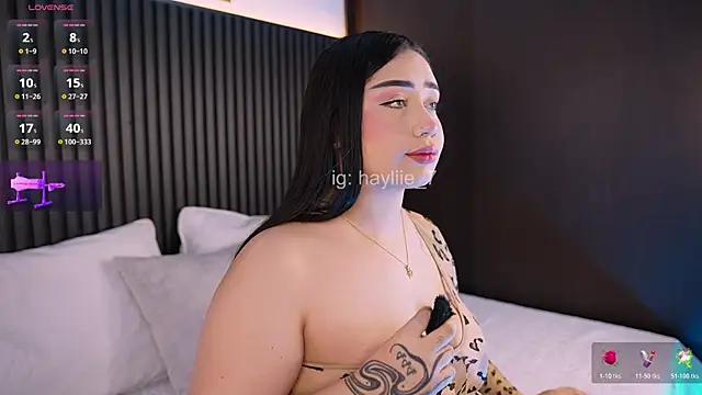 Snapshot of haylie_ chatting on July 13, 2026, 5:32 am haylie online show from July 13, 2026, 5:32 am