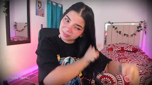 victoriaasaenz  online show from February 8, 2026, 12:47 am