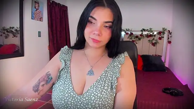 victoriaasaenz  online show from February 19, 2026, 12:39 am