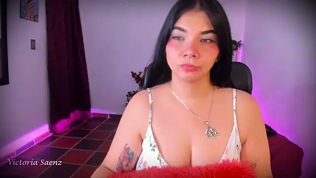 victoriaasaenz  online show from April 5, 2026, 12:52 am