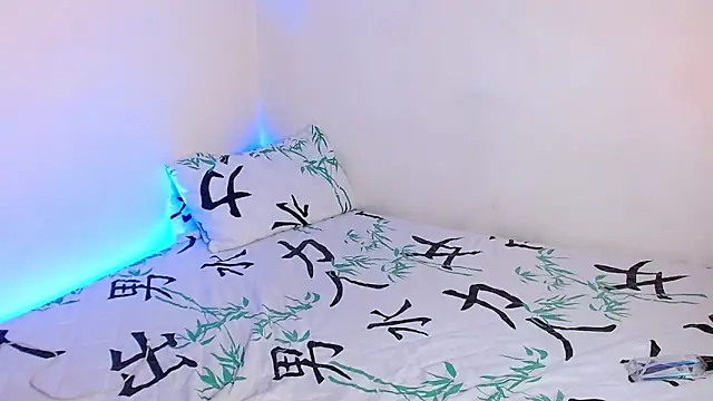 Mehottie29 online show from September 29, 2025, 4:06 am