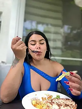 Insane Issa online show from February 9, 2026, 4:11 pm