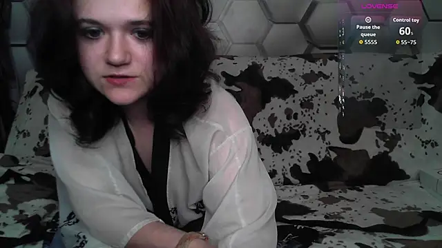 Naomi Robbins Love online show from October 14, 2025, 8:48 am