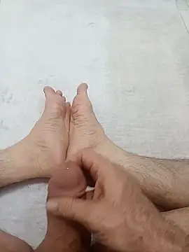 Hardapple01 online show from December 10, 2024, 6:17 pm