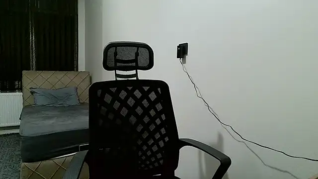 Snapshot of tgltplsr chatting on January 18, 2026, 12:58 am tgltplsr online show from January 18, 2026, 12:58 am