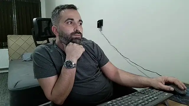 Snapshot of tgltplsr chatting on February 4, 2026, 10:58 pm tgltplsr online show from February 4, 2026, 10:58 pm