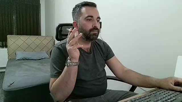 Snapshot of tgltplsr chatting on February 10, 2026, 9:19 pm tgltplsr online show from February 10, 2026, 9:19 pm