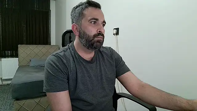 Snapshot of tgltplsr chatting on February 20, 2026, 9:37 pm tgltplsr online show from February 20, 2026, 9:37 pm