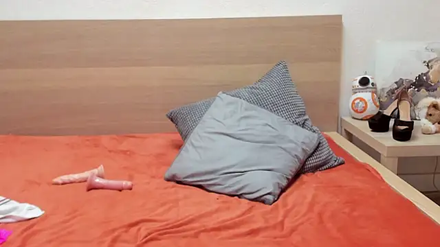 ZoeKhalifa online show from December 29, 2024, 4:38 am