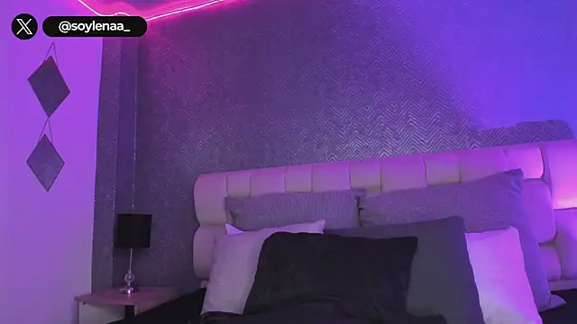 lena banks online show from November 3, 2025, 10:21 pm