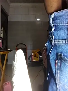 Snapshot of Stormward chatting on November 5, 2025, 12:49 pm Stormward online show from November 5, 2025, 12:49 pm