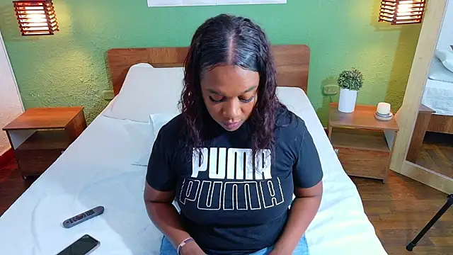 Snapshot of dannaahbrown chatting on October 17, 2025, 7:49 pm dannaahbrown online show from October 17, 2025, 7:49 pm