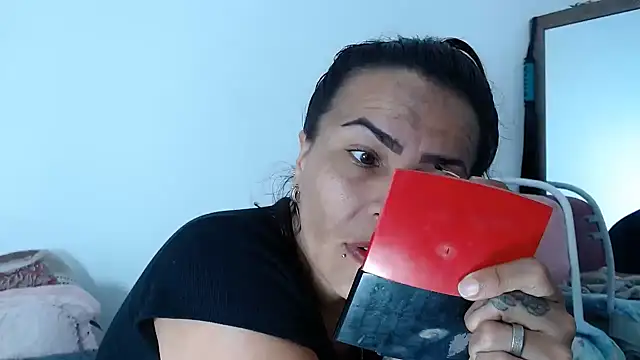 Snapshot of KaiicyQuuen chatting on November 25, 2025, 1:33 pm KaiicyQuuen online show from November 25, 2025, 1:33 pm