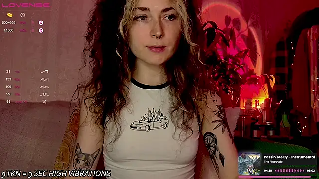 Snapshot of IttyKitty chatting on September 13, 2025, 9:03 pm IttyKitty online show from September 13, 2025, 9:03 pm