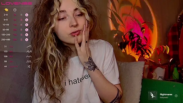 IttyKitty online show from April 18, 2026, 10:32 pm