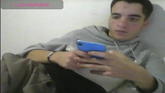 Snapshot of Tombgy07 chatting on February 3, 2025, 9:39 pm Tombgy07 online show from February 3, 2025, 9:39 pm